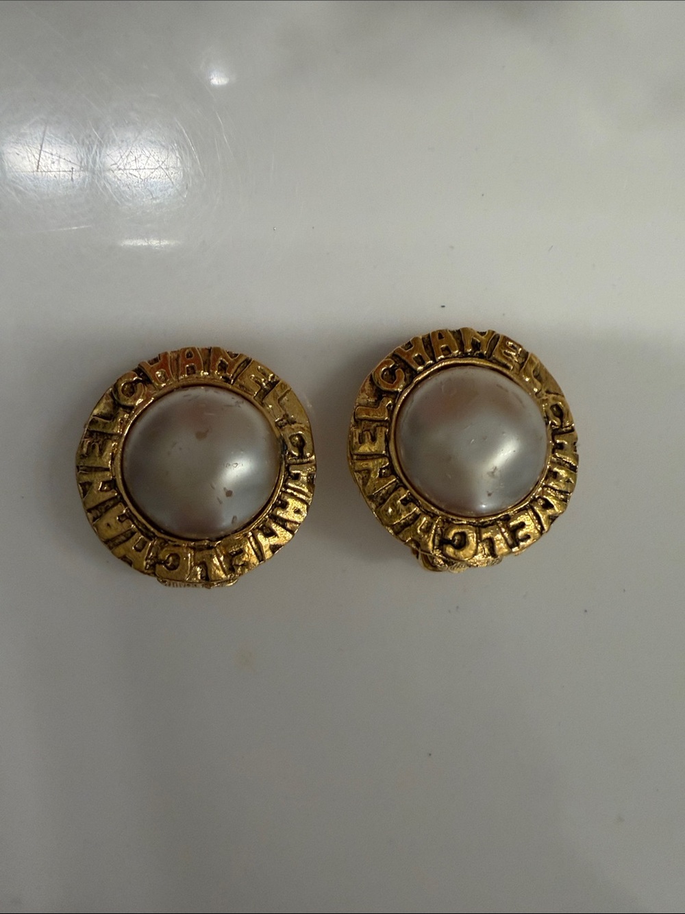 CHANEL Gold-Tone Round Logo Pearl Button Earrings - Picture 5 of 6